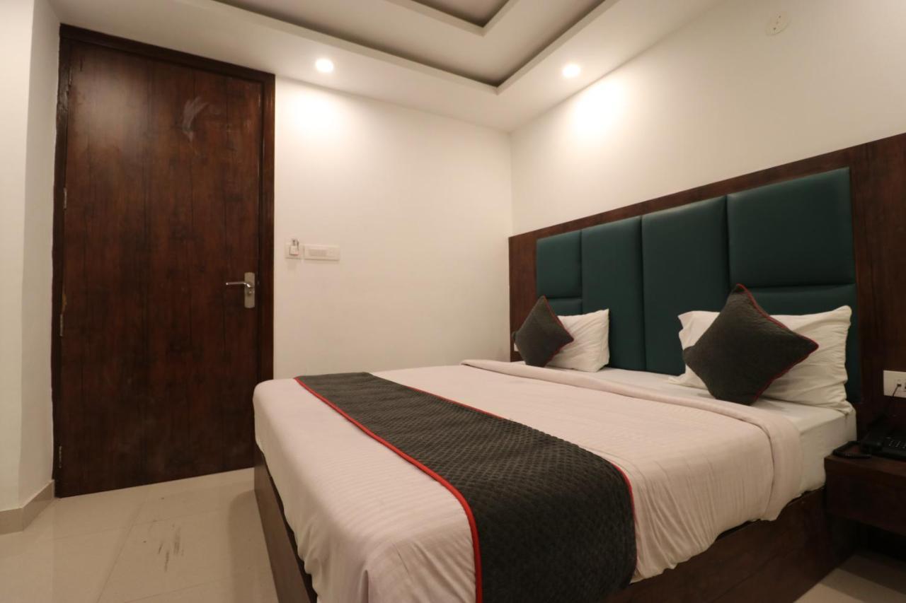 Hotel Krone A Family Hotel Near Igi Airport Delhi Neu-Delhi Exterior foto