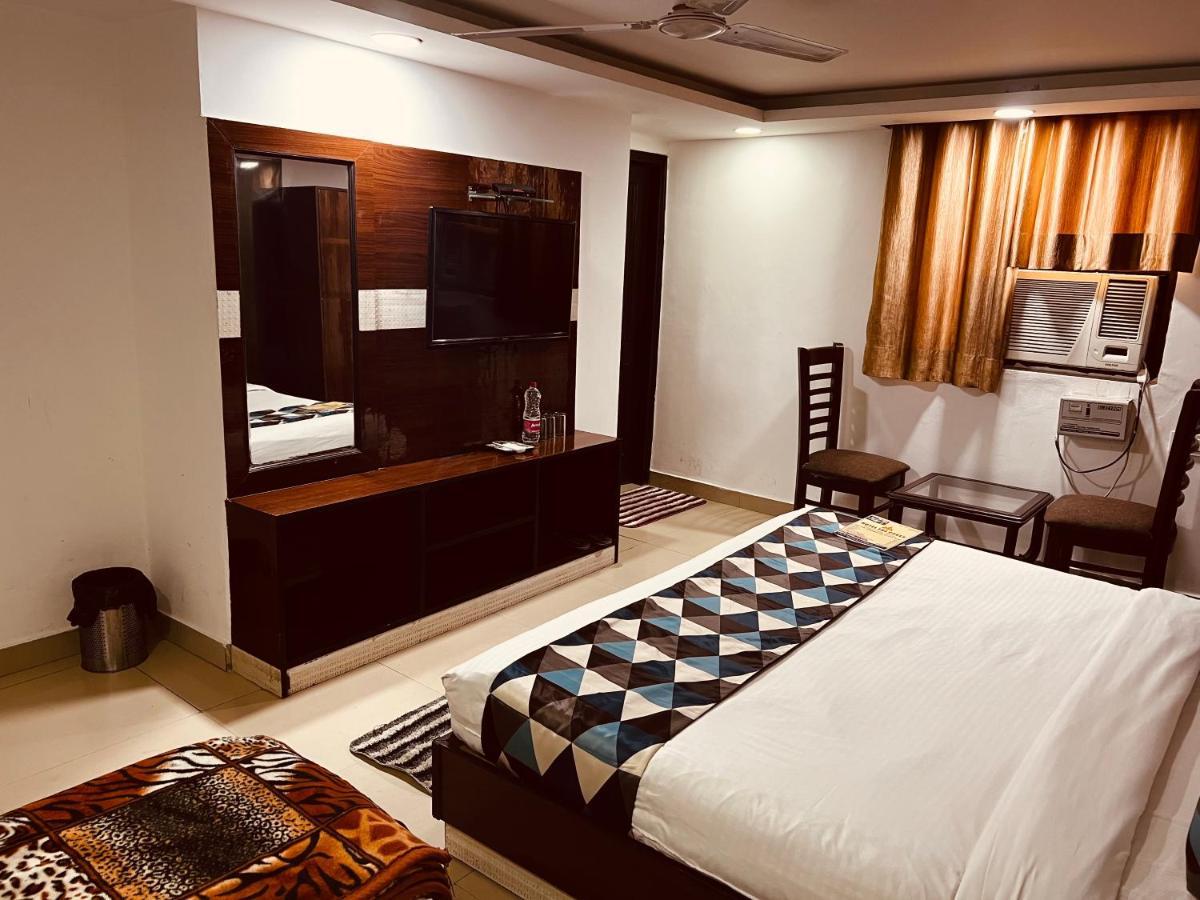 Hotel Krone A Family Hotel Near Igi Airport Delhi Neu-Delhi Exterior foto